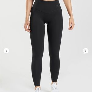 Gymshark Elevate Set